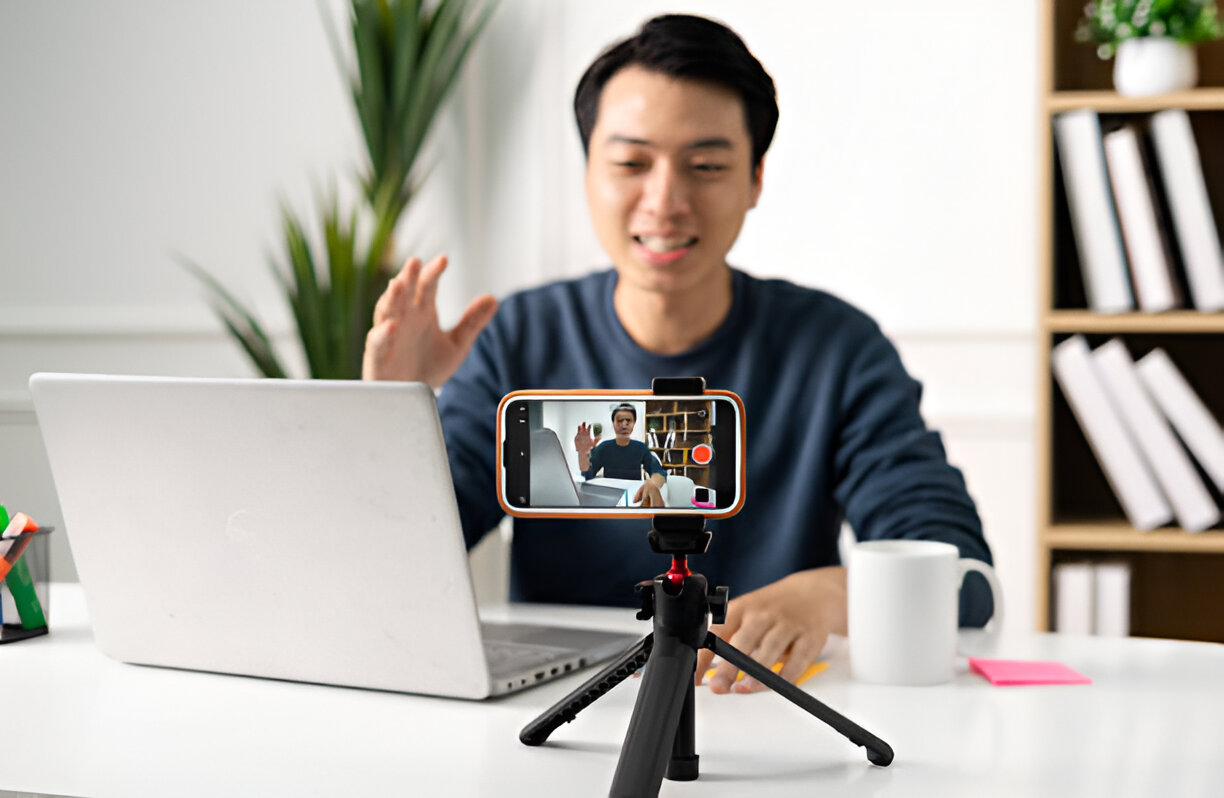 kursus konten kreator berbasis smartphone