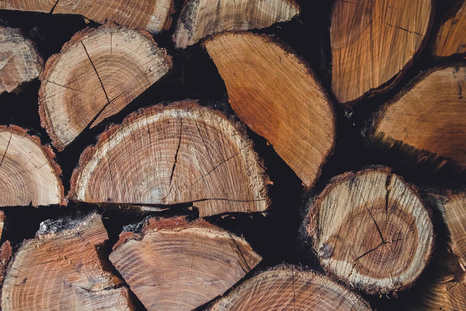 produksi ukiran kayu presisi